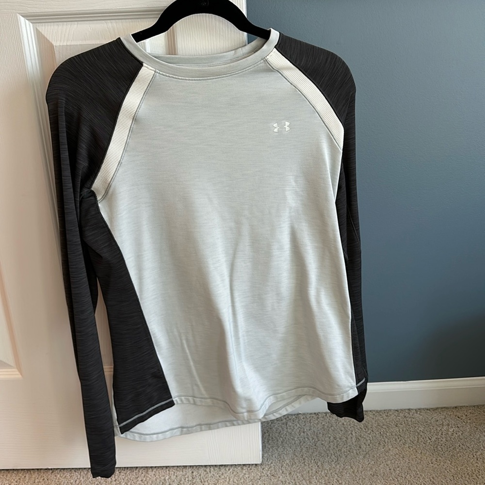 Under Armour  Top